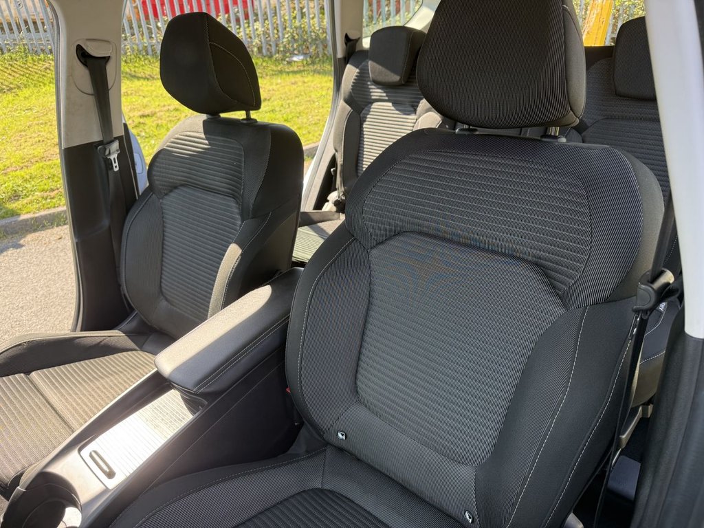 USED 2018 18 RENAULT GRAND SCENIC 1.5h dCi Hybrid Assist Dynamique Nav MPV 5dr Diesel Hybrid Manual Euro 6 (s/s) (110 ps) Rear Camera, Sat Nav