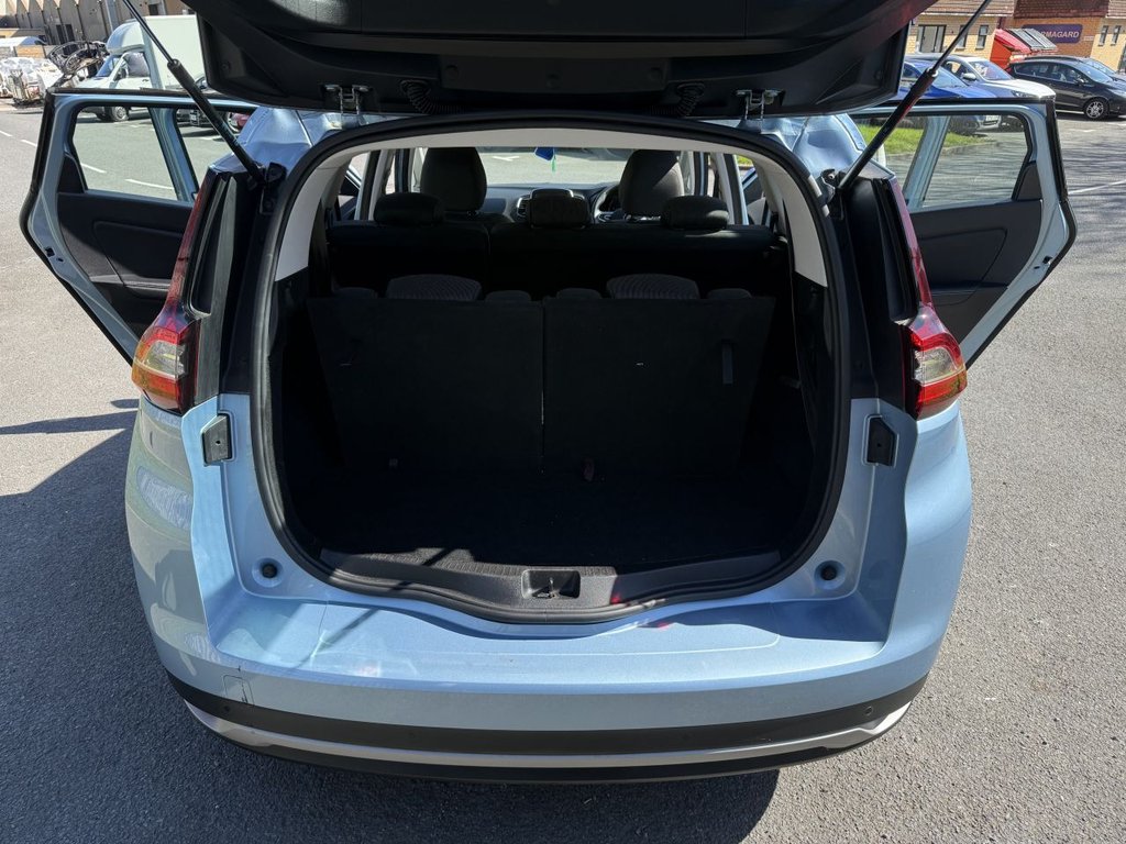 USED 2018 18 RENAULT GRAND SCENIC 1.5h dCi Hybrid Assist Dynamique Nav MPV 5dr Diesel Hybrid Manual Euro 6 (s/s) (110 ps) Rear Camera, Sat Nav