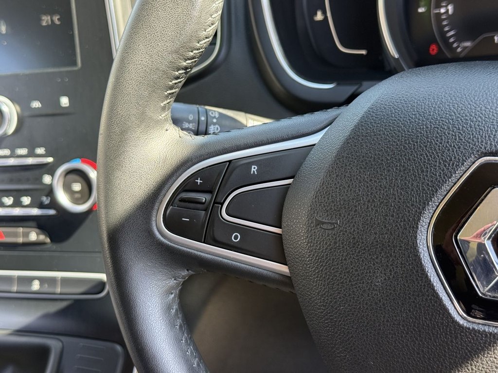 USED 2018 18 RENAULT GRAND SCENIC 1.5h dCi Hybrid Assist Dynamique Nav MPV 5dr Diesel Hybrid Manual Euro 6 (s/s) (110 ps) Rear Camera, Sat Nav