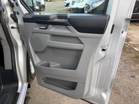 FORD TRANSIT CUSTOM — thumbnail 34 of 51