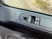 FORD TRANSIT CUSTOM — thumbnail 35 of 51