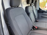 FORD TRANSIT CUSTOM — thumbnail 40 of 51