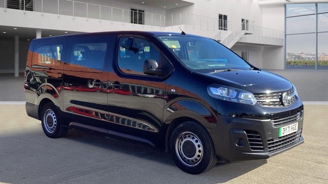 View our Vauxhall Vivaro Life Electric 50kWh Combi MPV 5dr Electric Auto LWB (9 Seat, 7.4kW Charger) (136 ps)