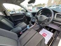 USED 2021 70 VOLKSWAGEN T-ROC 1.0 TSI SE SUV 5dr Petrol Manual Euro 6 (s/s) (110 ps) ** 4.9  STAR AUTOTRADER REVIEWS **