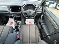 USED 2021 70 VOLKSWAGEN T-ROC 1.0 TSI SE SUV 5dr Petrol Manual Euro 6 (s/s) (110 ps) ** 4.9  STAR AUTOTRADER REVIEWS **