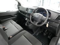USED 2023 72 VAUXHALL VIVARO 3100 2.0 D 145 BHP L2 LONG PRO EDITION 6 DOOR SAT NAV | AIR CON | 145 BHP | L2 LONG