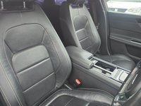 USED 2017 17 JAGUAR XF 2.0d R-Sport Saloon 4dr Diesel Auto AWD Euro 6 (s/s) (180 ps) 