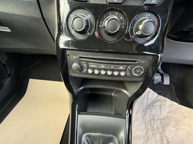 2015 CITROEN C3 - Photo 12