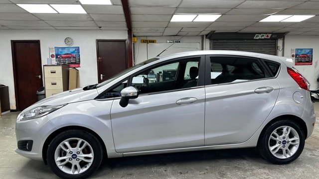 2016 FORD FIESTA - Photo 8