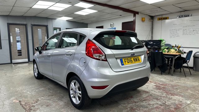 2016 FORD FIESTA - Photo 11