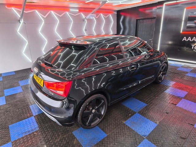 2014 AUDI A1 - Photo 11