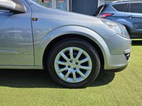 USED 2005 55 VAUXHALL ASTRA 1.6i 16v Design Hatchback 5dr Petrol AUTOMATIC (156 g/km, 103 bhp) +++ FREE 12 MONTHS WARRANTY+++