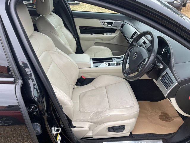 2015 JAGUAR XF - Photo 7