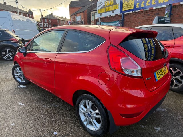 2015 FORD FIESTA - Photo 5