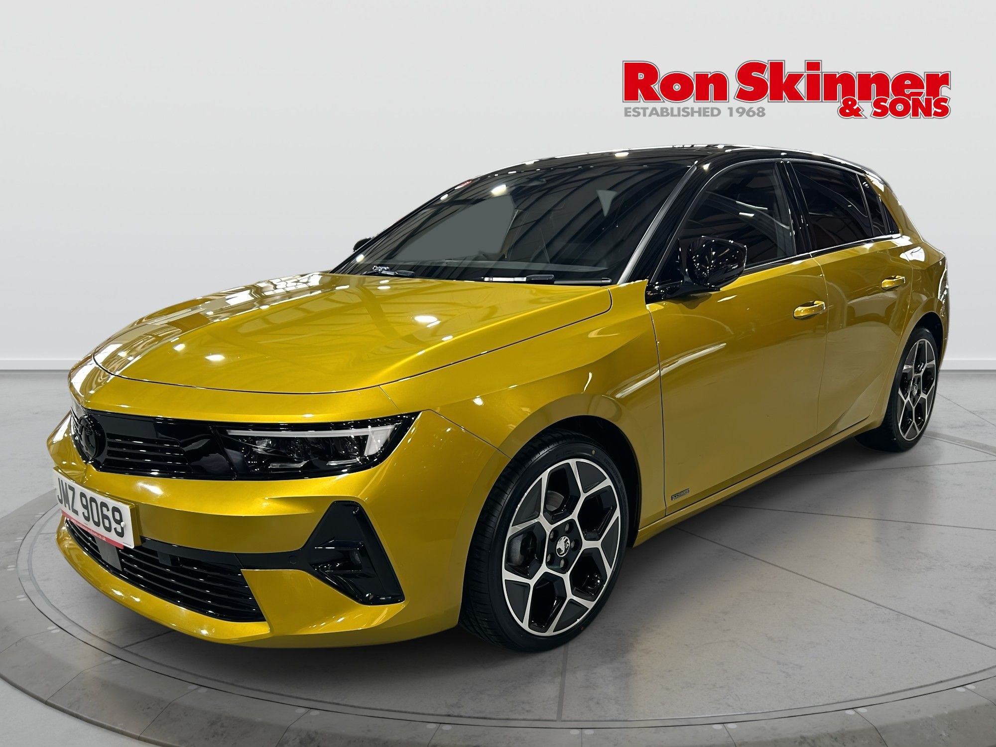 USED 2023 VAUXHALL ASTRA 1.2 Turbo Ultimate Hatchback 5dr Petrol Manual Euro 6 (s/s) (130 ps) 