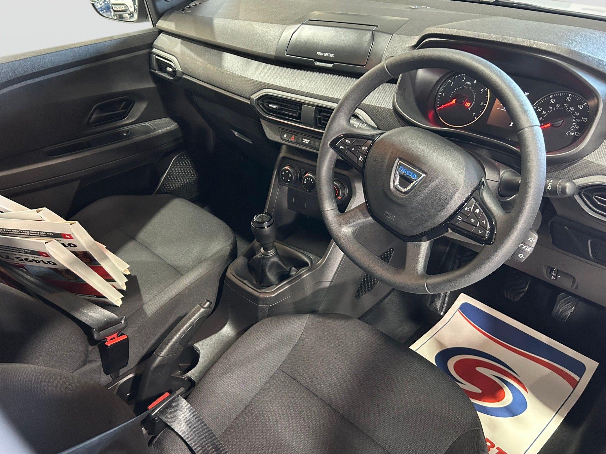 USED 2022 71 DACIA SANDERO 1.0 TCe Essential Hatchback 5dr Petrol Manual Euro 6 (s/s) (90 ps) 