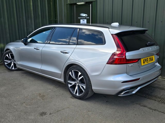 2019 VOLVO V60 - Photo 2