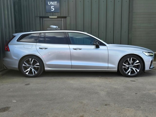 2019 VOLVO V60 - Photo 3