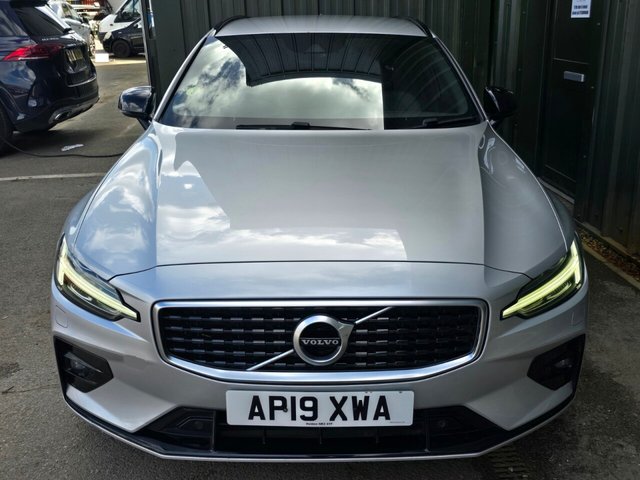 2019 VOLVO V60 - Photo 5