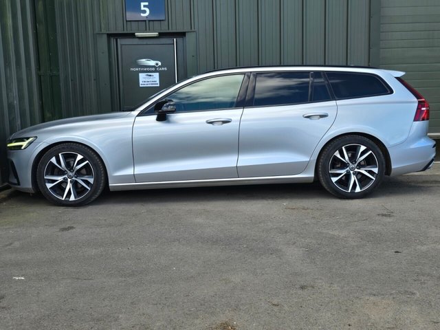 2019 VOLVO V60 - Photo 6