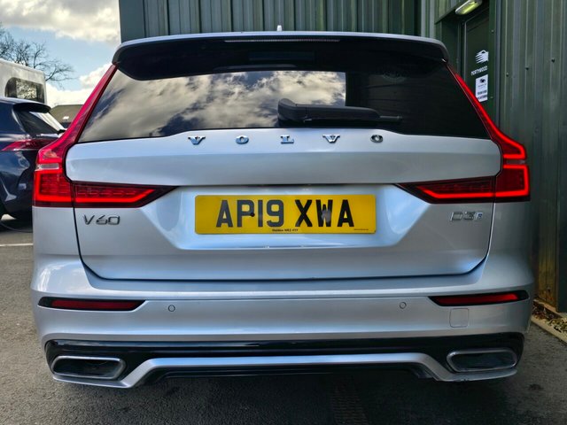 2019 VOLVO V60 - Photo 7