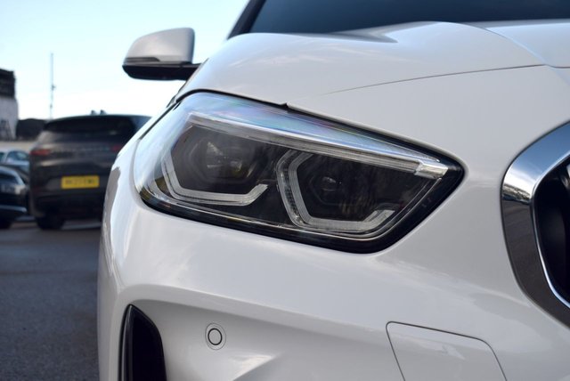 2022 BMW 1 SERIES - Photo 7