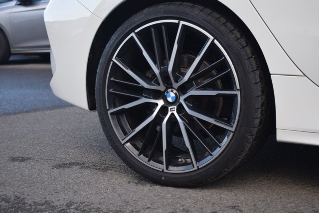 2022 BMW 1 SERIES - Photo 10