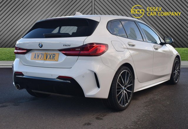 2022 BMW 1 SERIES - Photo 11