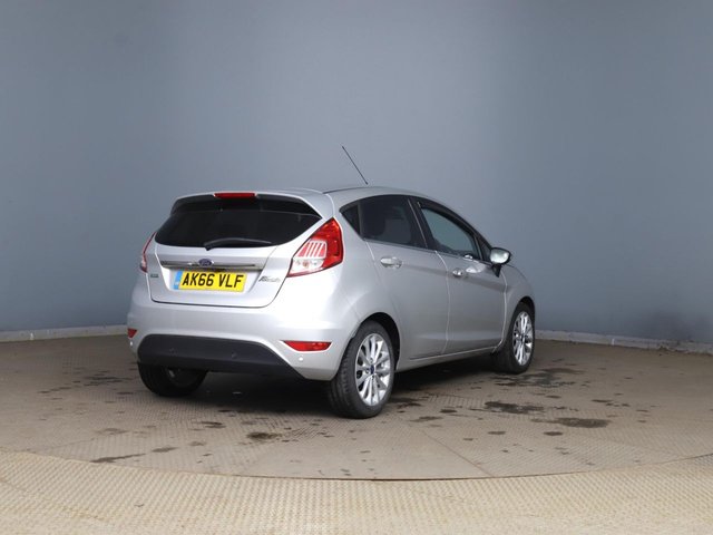 2016 FORD FIESTA - Photo 9