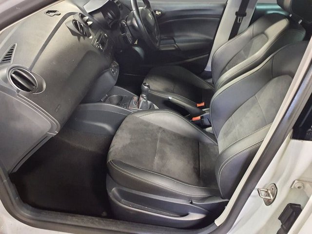 2015 SEAT IBIZA - Photo 2