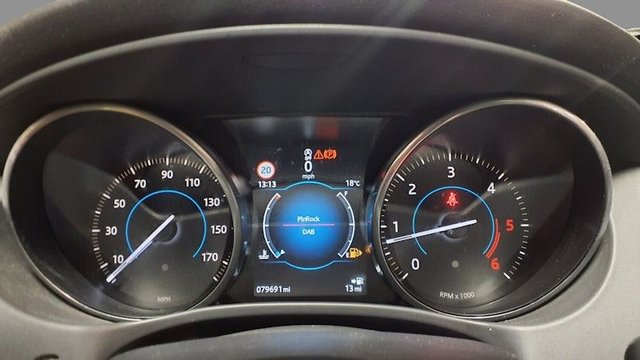 2016 JAGUAR XE - Photo 6