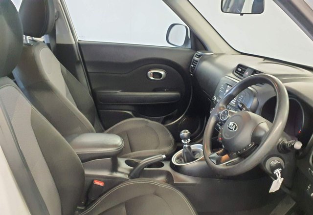 2018 KIA SOUL - Photo 2