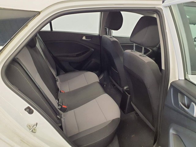 2017 HYUNDAI I20 - Photo 11