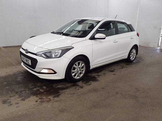 2017 HYUNDAI I20 - Photo 4