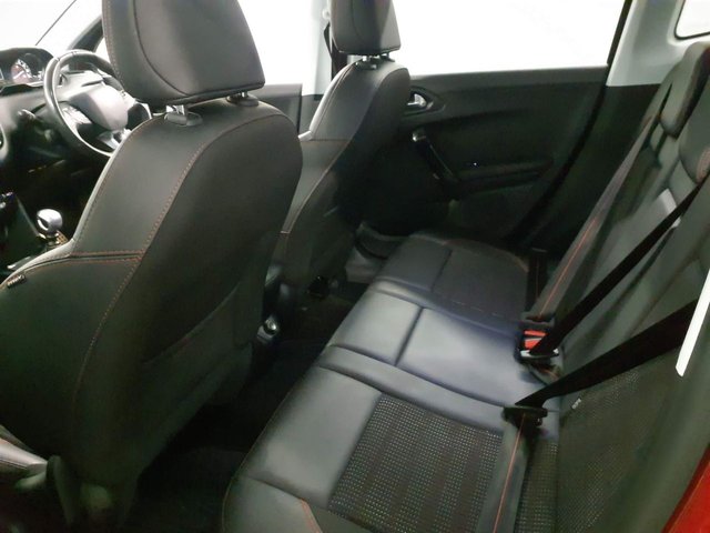 2017 PEUGEOT 2008 - Photo 9