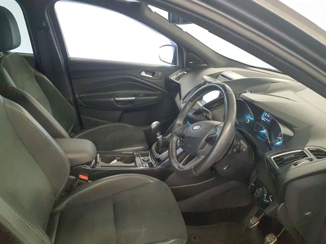 2017 FORD KUGA - Photo 2