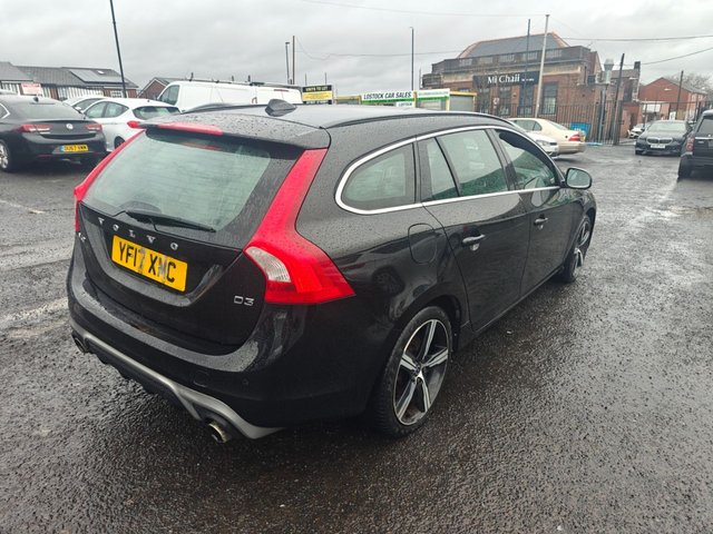 2017 VOLVO V60 - Photo 2