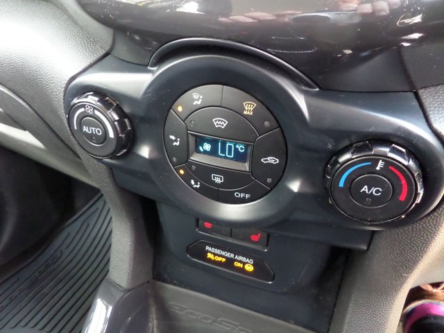 2016 FORD ECOSPORT - Photo 12
