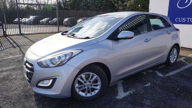 2016 I30 2016 1.6 CRDI BLUE DRIVE SE NAV HATCHBACK 5DR DIESEL MANUAL EURO... photo