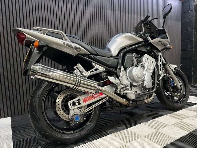 View our YAMAHA FZS1000