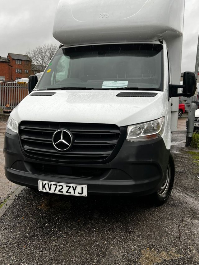 View our Mercedes-Benz Sprinter 2.0 315 CDI Progressive Chassis Cab 2dr Diesel Manual RWD L3 Euro 6 (s/s) (150 ps)