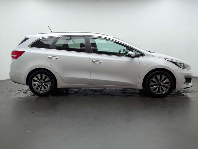USED 2016 16 KIA CEED 1.6 Ceed 3 ISG CRDi Semi-Auto 5dr CLICK & COLLECT/ HOME DELIVERY