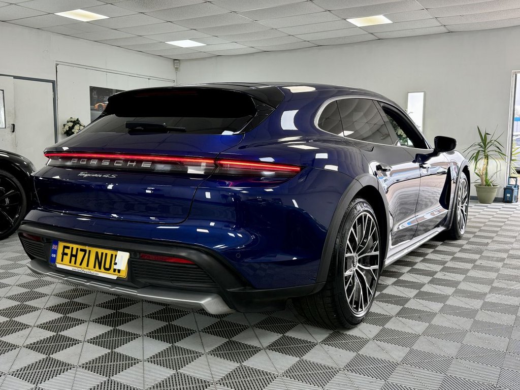 USED 2021 71 PORSCHE TAYCAN Performance Plus 93.4kWh 4S Cross Turismo 5dr Electric Auto 4WD (11kW Charger) (571 ps) 