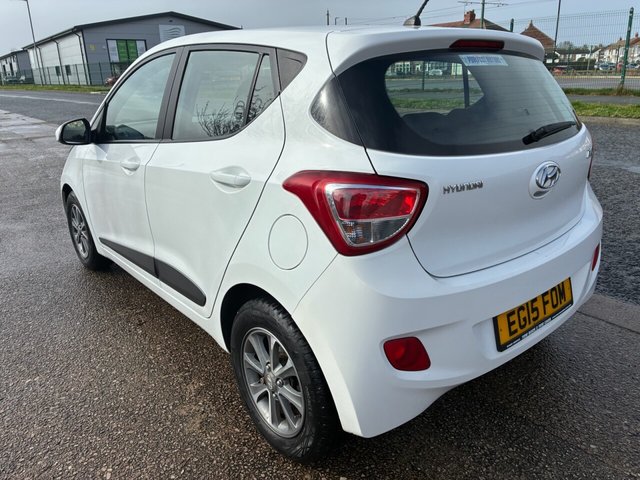 2015 HYUNDAI I10 - Photo 6