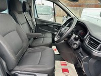 USED 2022 72 RENAULT TRAFIC 2.0 dCi Blue SL28 Sport Panel Van 5dr Diesel Manual L1 H1 Euro 6 (130 ps)  NO VAT FSH STUNNING !!!! LOVELY COLOUR AND DESIRABLE 2.0 DCI