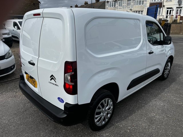 2022 CITROEN BERLINGO - Photo 10