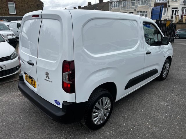 2022 PEUGEOT PARTNER - Photo 10