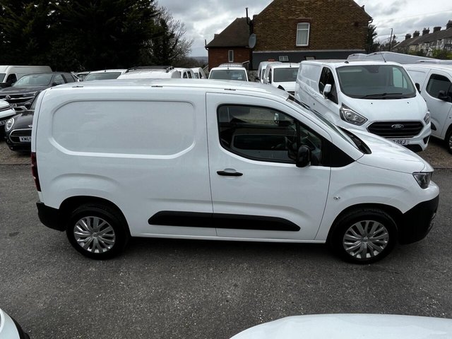 2022 PEUGEOT PARTNER - Photo 11