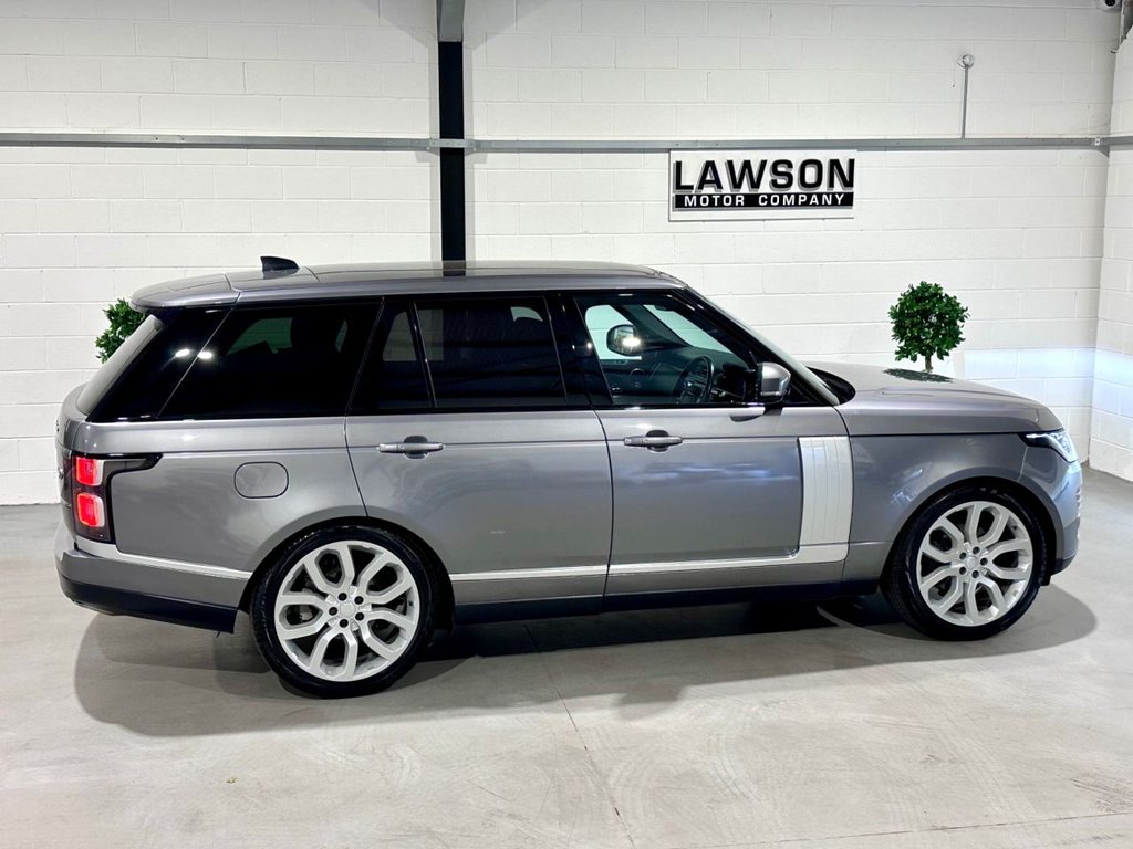 USED 2020 70 LAND ROVER RANGE ROVER 3.0 SD V6 Vogue SUV 5dr Diesel Auto 4WD Euro 6 (s/s) (275 ps) 