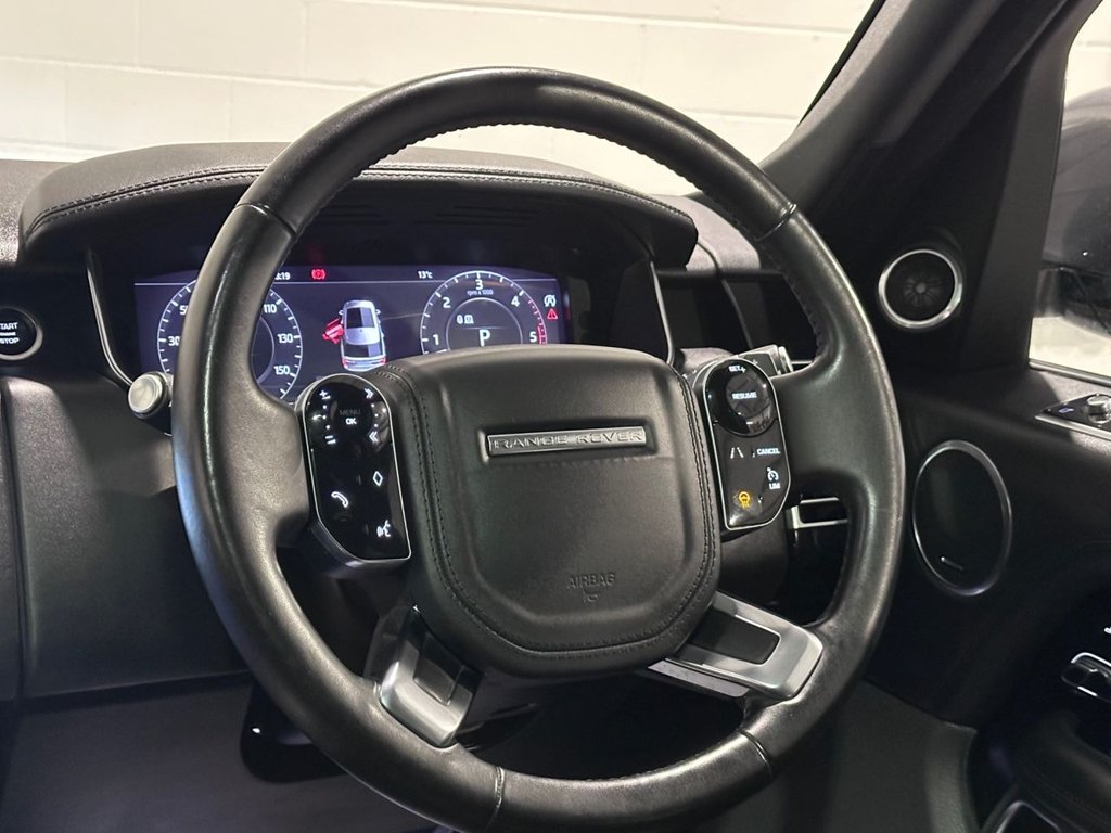 USED 2020 70 LAND ROVER RANGE ROVER 3.0 SD V6 Vogue SUV 5dr Diesel Auto 4WD Euro 6 (s/s) (275 ps) 